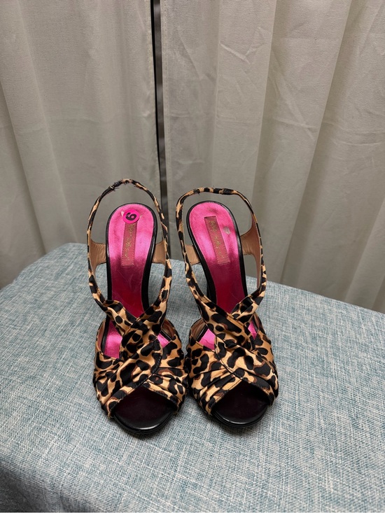Betsey Johnson Shoes - Betsey Johnson Leopard Print Slingback Heels with Hot Pink Insole